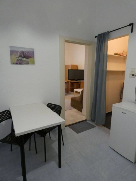 Kiad� lak�s �bud�n