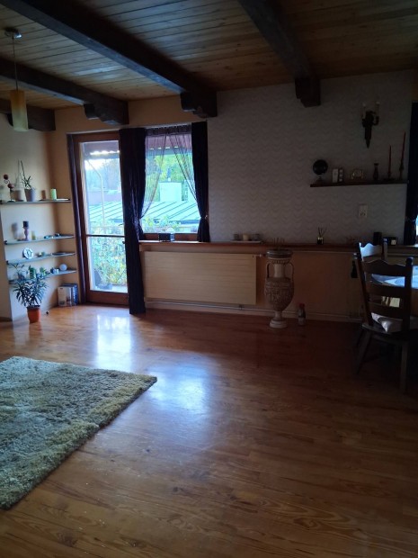 Kiad� lak�s R�maif�rd�n