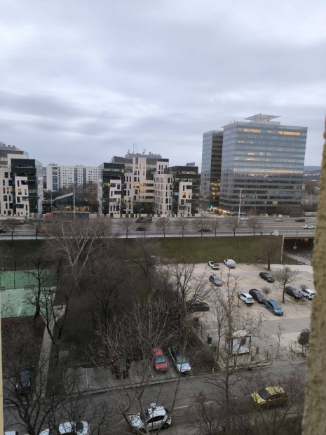 Kiad� lak�s XIII. ker�letben