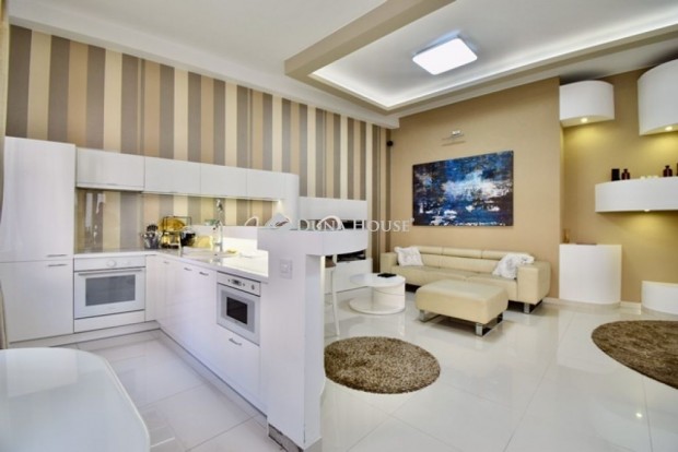 Kiad� lak�s, Budapest 5. ker.