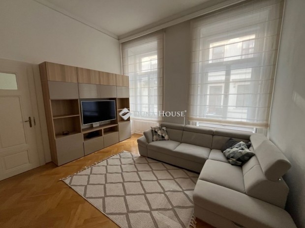 Kiad� lak�s, Budapest 5. ker.