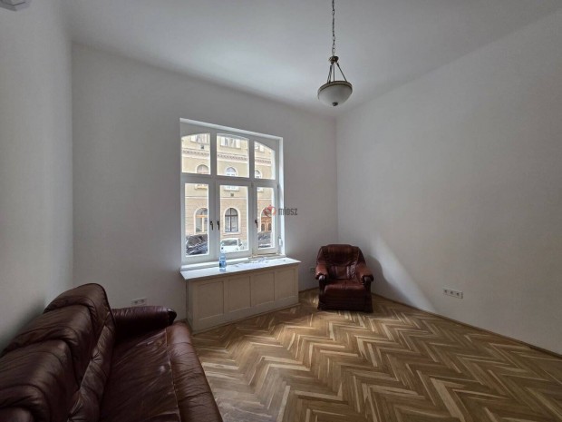 Kiad� lak�s, Budapest, 9. ker�let  Ferencv�ros-Belv�ros, 400000  9_vak