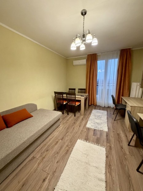 Kiad� lak�s, P�cs Kod�ly zolt�n utca