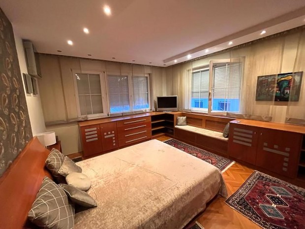 Kiad� lak�s - Budapest III. ker�let, �buda