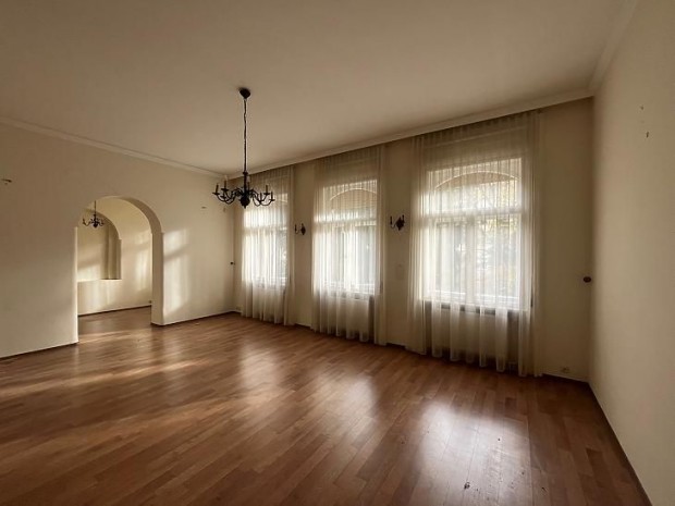 Kiad� lak�s - Budapest II. ker�let, Keleti K�roly utca