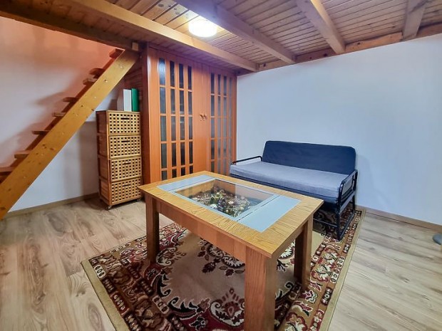 Kiad� lak�s - Budapest VIII. ker�let, Csarnok negyed