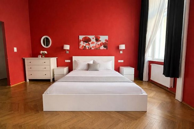 Kiad� lak�s - Budapest VI. ker�let, Bajnok utca