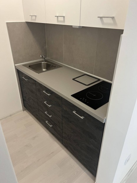 Kiadó lakás , garzon 28 m2 Miskolc -Avas