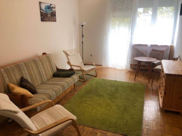 Kiad laks, albrlet Tatabnya Ifjsg ton