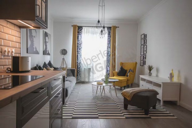 Kiad� lak�s a Bajcsy-Zsilinszky k�zben