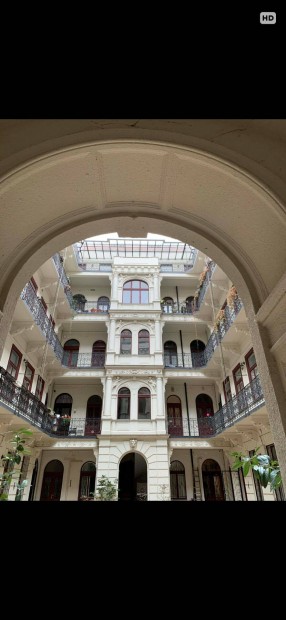 Kiad� lak�s a Palotanegyedben - ak�r azonnali k�lt�z�ssel!