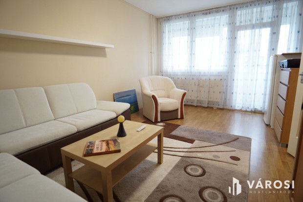 Kiad� lak�s a R�zsa utc�ban magasan a v�ros felett!