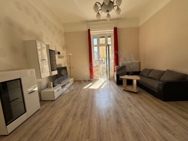 Kiadó lakás a Tölgyfa utcában