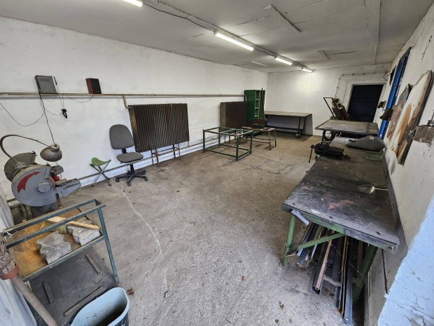 Kiad� lakatos m�hely