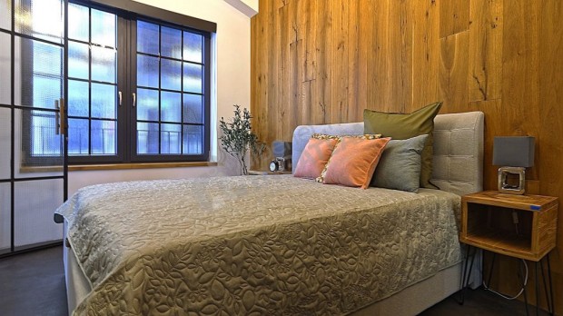 Kiad� luxuslak�s a M�zeum k�r�ton, Lip�tv�ros sz�v�ben!