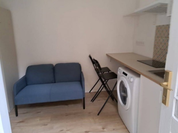 Kiad� minigarzon a metr��llom�sn�l