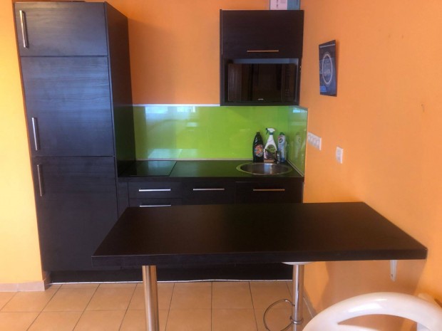 Kiad� pici garzon a 8. ker�let, M�ty�s t�ren!