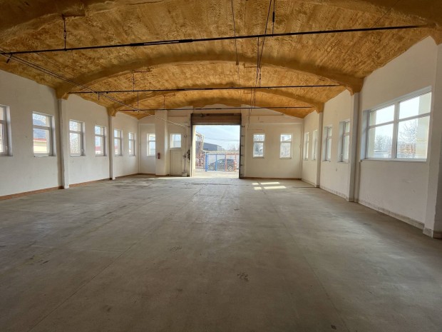 Kiad� rakt�r 100nm Szeged k�zpontj�hoz k�zel