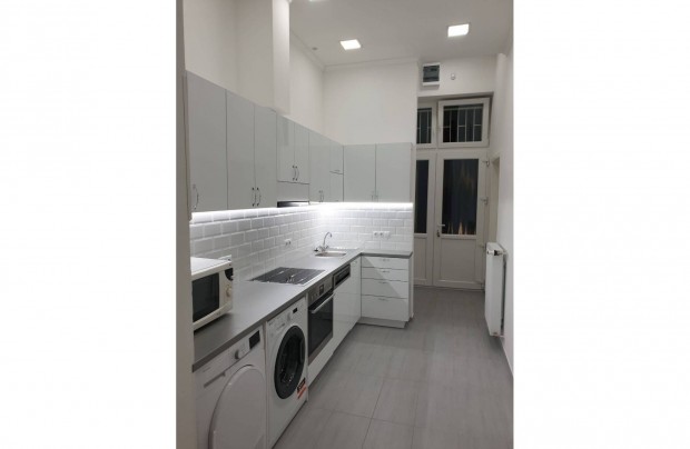 Kiad� szoba VI. ker�let Nyugatin�l a Weiner Le� utc�ban