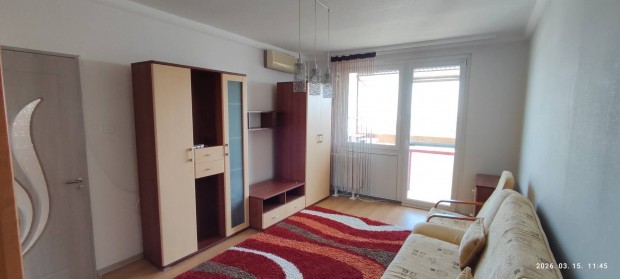 Kiad� szolnoki lak�s 