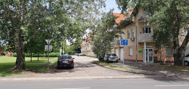 Kiadó tágas, napfényes lakás