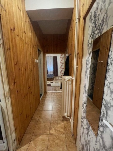 Kiad� t�glalak�s, Tatab�nya