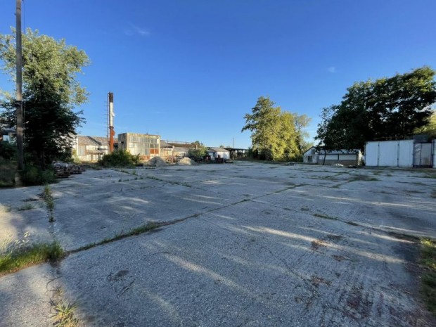 Kiad� telephely, P�cs