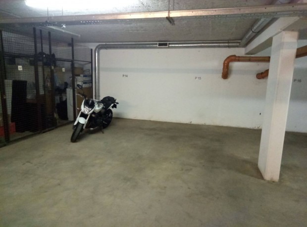 Kiadó teremgarázs Bp,XVII ker. Akadémiaújtelep,512. utca