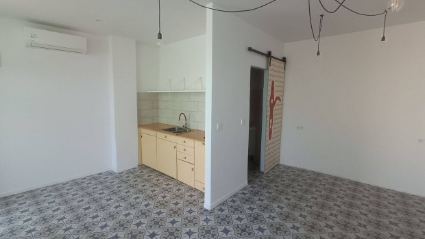 Kiadó üzlethelyiség Budapest XXII. kerületben