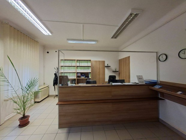 Kiad� �zlethelyis�g a Bem t�ren