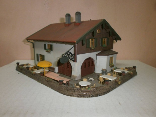 Kibri - alpesi kisseb motel, tterem, vendgl -1:87 - ( F-110)