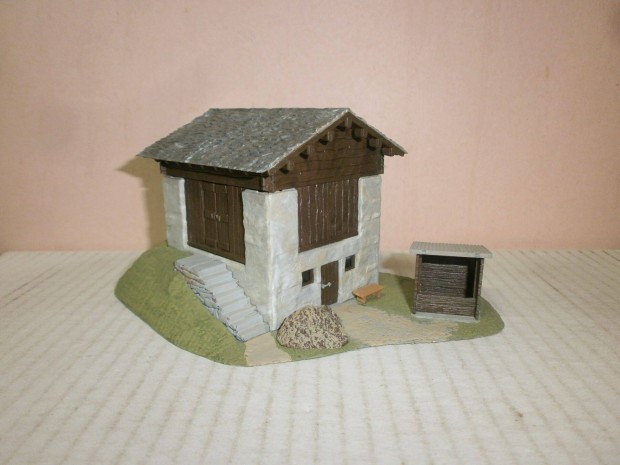 Kibri - falusi fészer, és istálo - 1:87 - ( F-69)