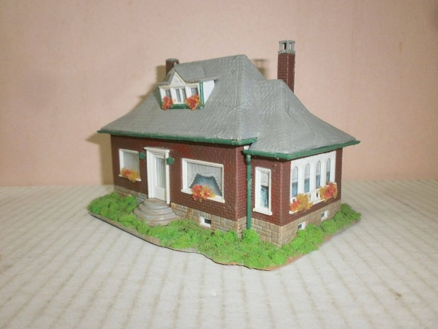 Kibri - szép falusi családi ház - 1:87 - ( F-77)
