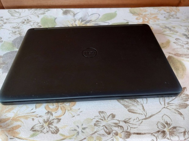 Kicsi Dell laptop