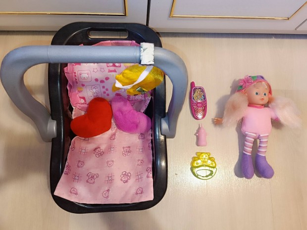 Kiegsztkkel Babahordoz + Kislny baba + Barbie barbi telefon 