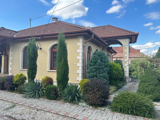 Kifinomult elegancia , kifogástalan Luxusház Eladó