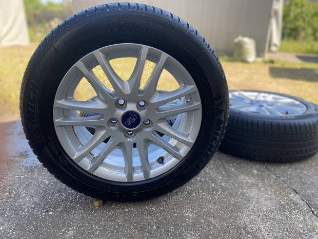 Kifogástalan Ford C-max gyári 16"-os alufelni szett