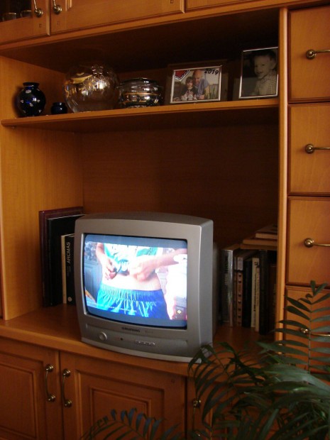 Kifogstalan Grundig kis TV