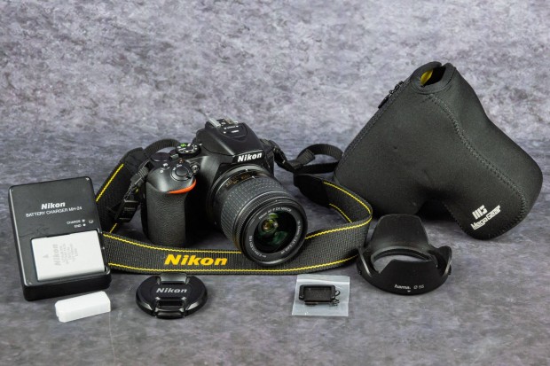 Kifogstalan Nikon D5600 + AF-P DX 18-55mm VR kit objektv + tok