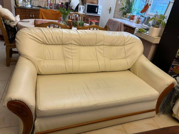 Kih�zhat� m�b�r kanap� �l�garnit�ra