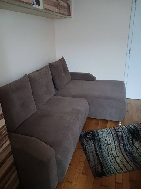 Kihúzható sarokkanapé