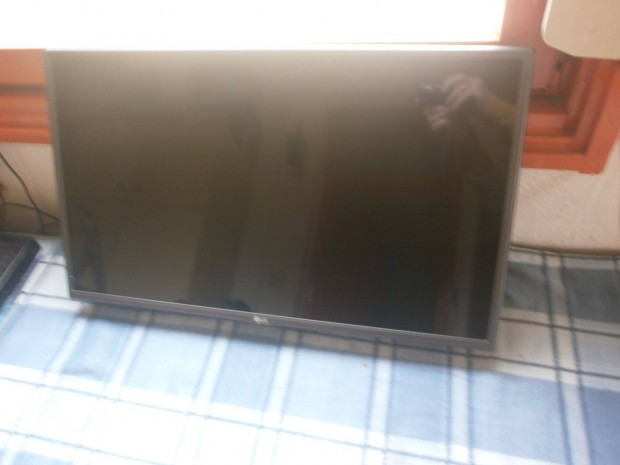 Kijelző sérült LG 32" Led tv!