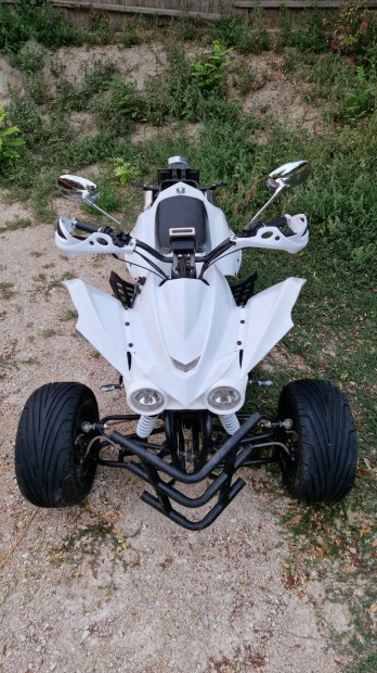 Kinai quad trike motor