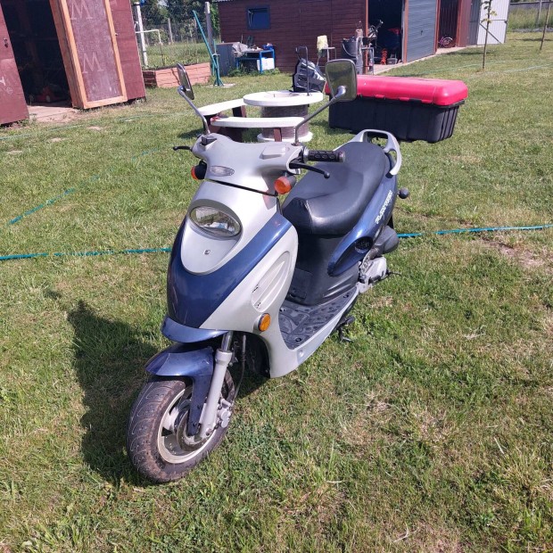 Knai segdmotor elad