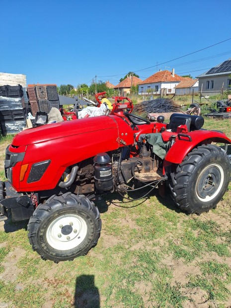 Knai traktor 