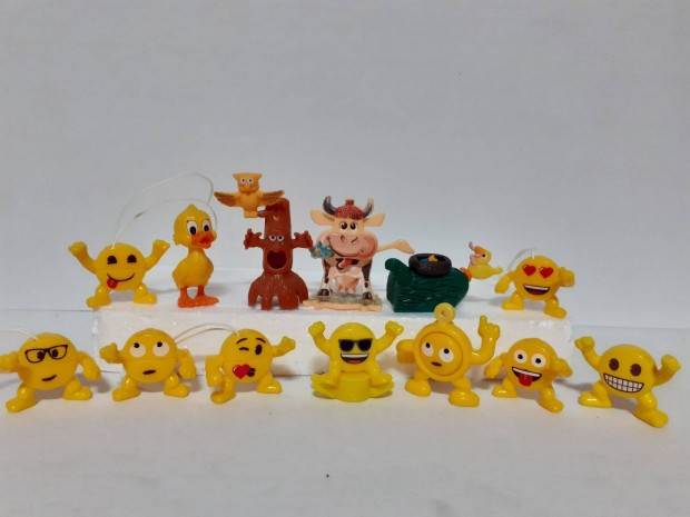 Kinder Figuracsomag Sok Emoji