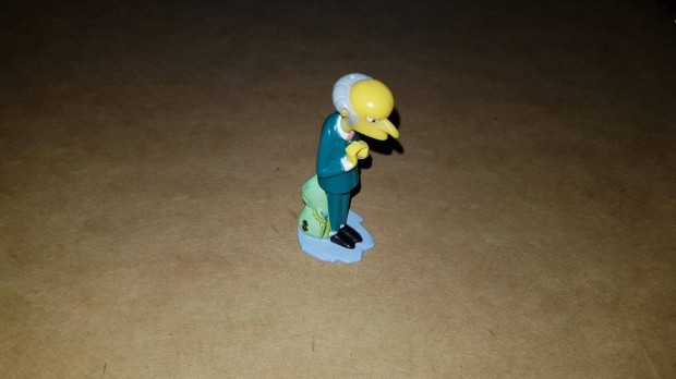 Kinder Simpsons csald Mr. Burns TT140 (182)