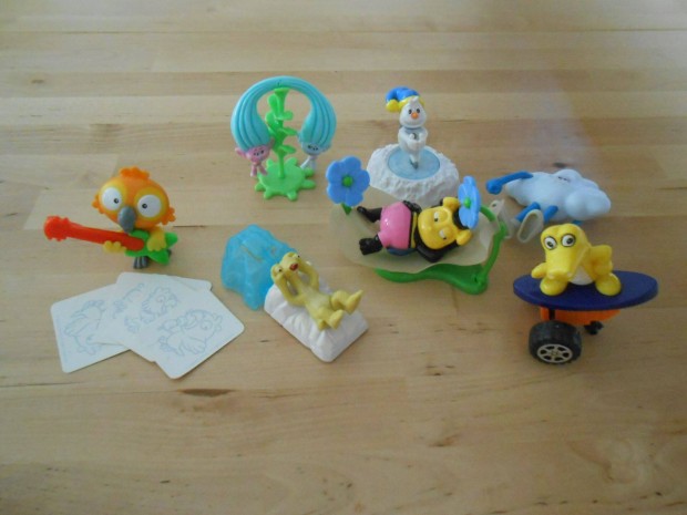 Kinder Surprise Maxi és Mcdonalds Happy Meal játékok, figurák