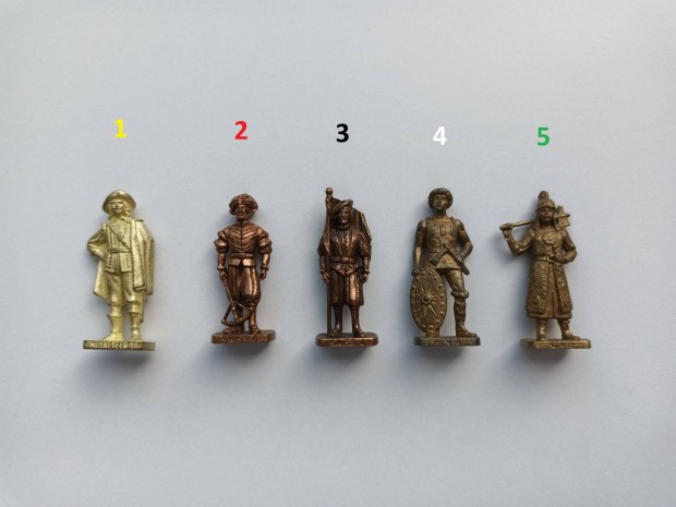 Kinder figura fém katona katonák