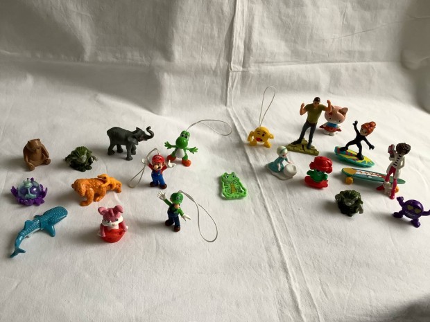Kinder tojás figurák vegyes egyben
